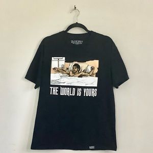 “The world is yours” Black street dreams crew t-shirt